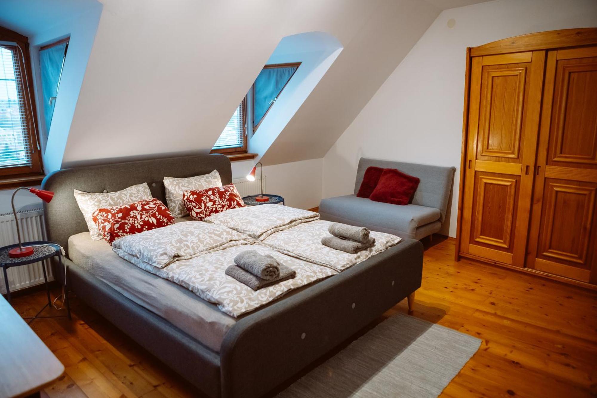 Kiralyszeke Apartman เอ็กเกอร์ ภายนอก รูปภาพ